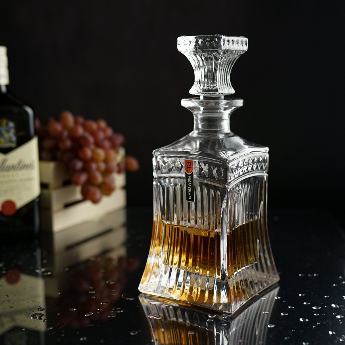 Штоф с крышкой"Graph", 500 мл, стекло P.L. - BarWare